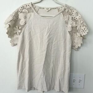 UMGEE Cream  Floral Sleeves Appliqué Top M